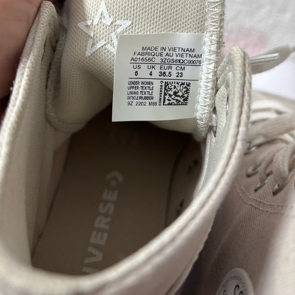 Converse Sand Chuck Taylor All Star Lugged Sneakers Women’s Sz 6 - Picture 6 of 7